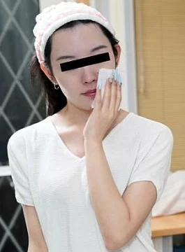 10-092325-01 Real face amateur: A slender beauty with big breasts who is cute even without