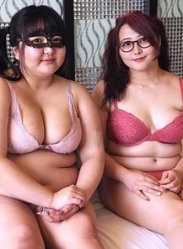 FC2PPV-4502420 Chubby big orgy (4P) Erotic high-speed grind cowgirl position VS weighty pile driving cowgirl