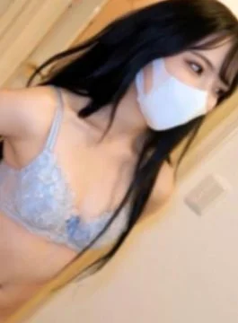 FC2PPV-4506806 A female announcer with a super beautiful butt seems to be serious, but she