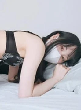 FC2PPV-4543097 Uncensored Complete Amateur 19 years old, 1 person with experience, small breasted underground idol.