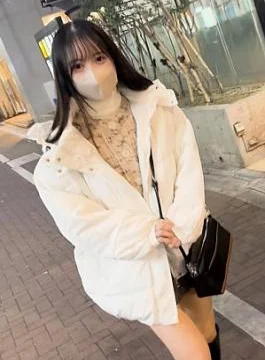FC2PPV-4557803 Sold out “That influencer” who made her debut as a singer, shaking the industry