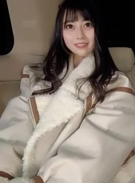 FC2PPV-4574435 An 18-year-old aspiring idol ejaculates in the car and cums multiple times while looking