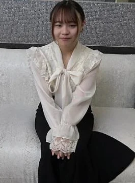 FC2PPV-4590165 First shot/Creampie 18 years old with fair skin and beautiful skin. When she shows