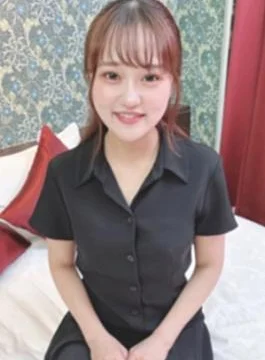 FC2PPV-4647352 First shoot A beautiful woman with a single flower blooming in a workplace full