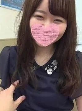 FC2PPV-4899427 Out of print An 18-year-old girl with a dazzling smile and fair-skinned nude body