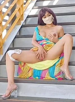 FC2PPV-4938900 Uncensored A record of a slender beauty being creampied in a ruin and impregnated