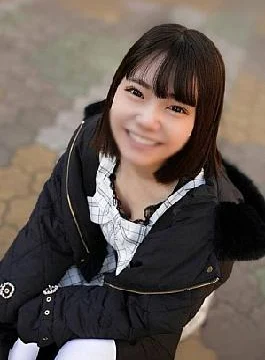 Pupufu-4661330 Faith Rivered Part-Time Workers at Pachinko Parrose that Play and Adultos. A Woman Wow
