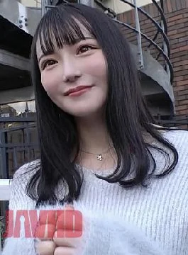 Pupufu-4766319 First Shot/Individual Shot Sara, A 23-Year-Old Super-Hub Beauty Wow Works at A Family Restaurant,